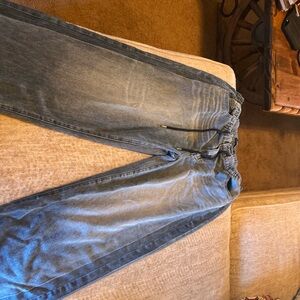 Judy Blue Relaxed Fit Women’s sweatpant jeans.  Light weight chambray style.